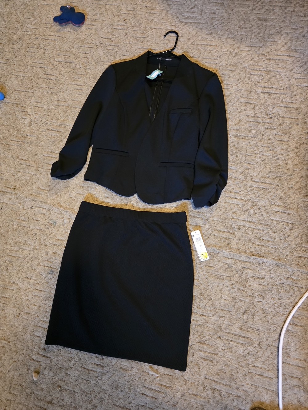 BONGO Black Women's Two-Piece Skirt Suit - Jacket & Pencil Skirt